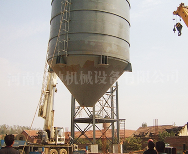 灰庫吊裝現場(chǎng)